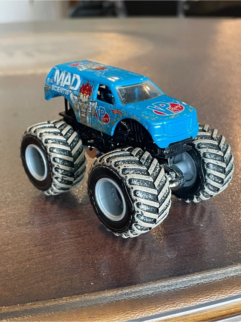 Hotwheels Monster Jam Mad Scientist Blue Loose Truck Mud 1/64 Diecast VP Racing
